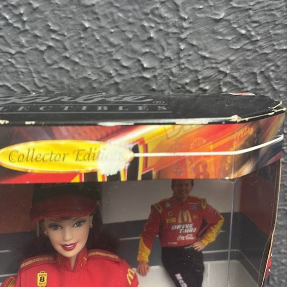 Barbie Doll Mcdonald's Nascar Racer Official #94 Bill Elliott Collectible 1999 - Picture 5 of 9